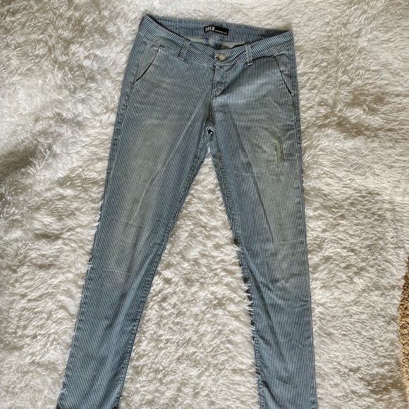 Design Lab company vintage blue and white cotton striped pants, women’s size 26 - Picture 2 of 16